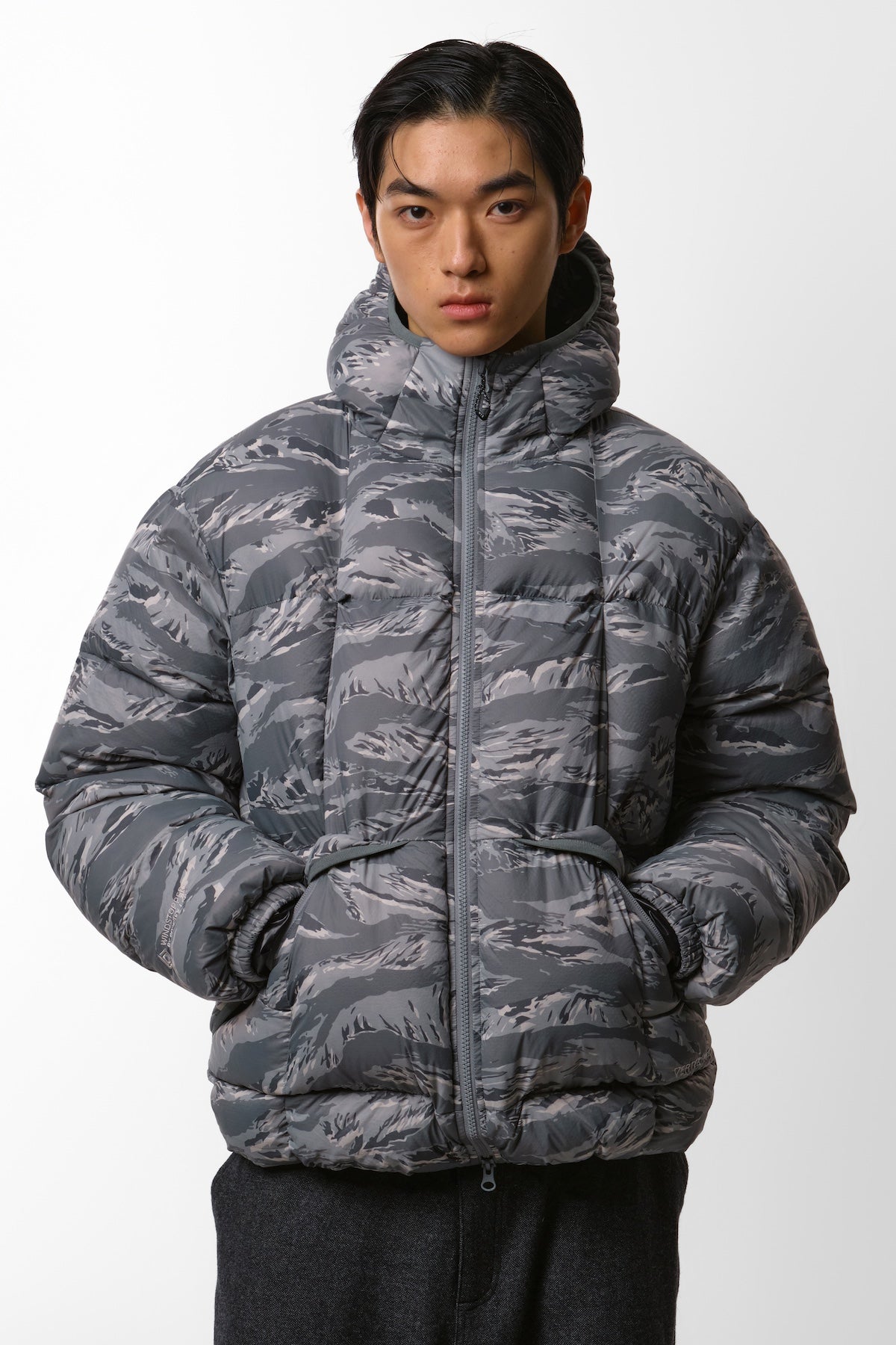 25 VTX EASY PLUS HD GOOSE DOWN JACKET TIGER GREY CAMO (Ship-out date : 25.10.22 KST)