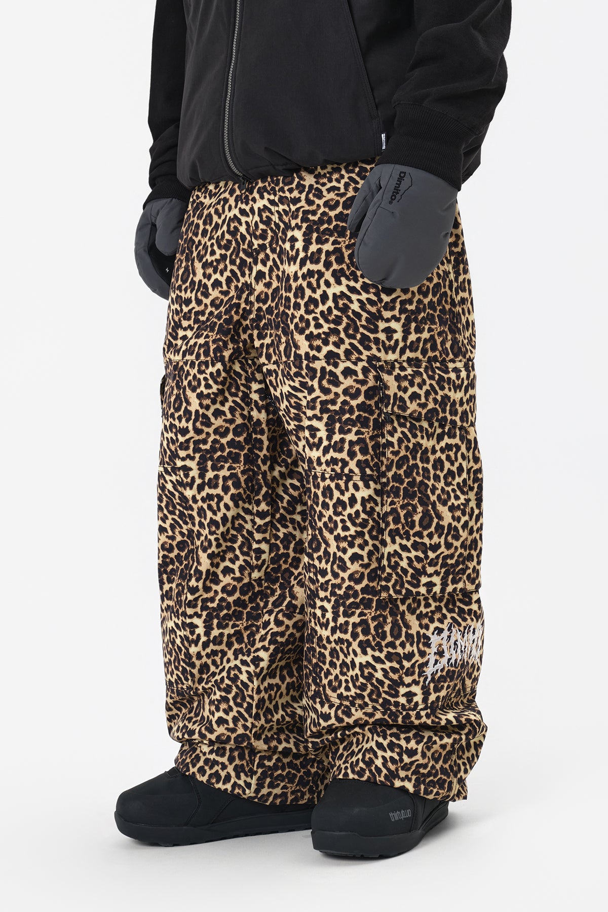 VOLT CARGO BIG PANTS (WIDE FIT LV.1) LEO BROWN