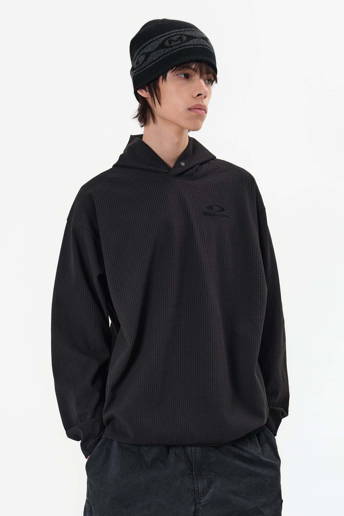 LIGHT WEIGHT WAFFLE HOODIE BLACK