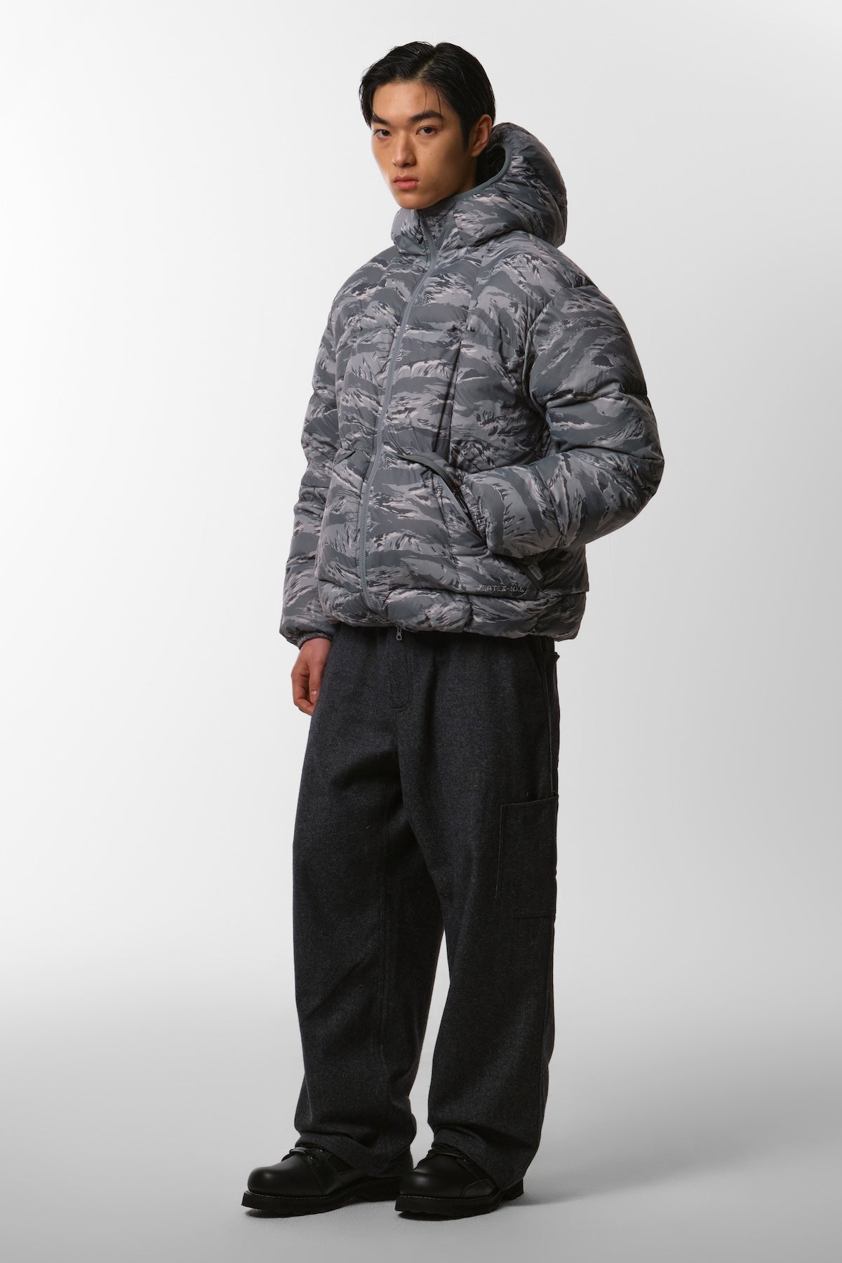 25 VTX EASY PLUS HD GOOSE DOWN JACKET TIGER GREY CAMO (Ship-out date : 25.10.22 KST)