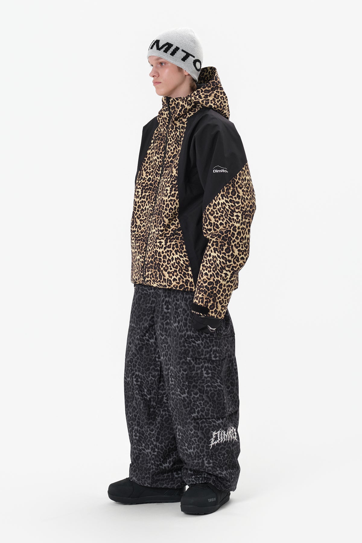 VOLT CARGO BIG PANTS (WIDE FIT LV.1) LEO BLACK