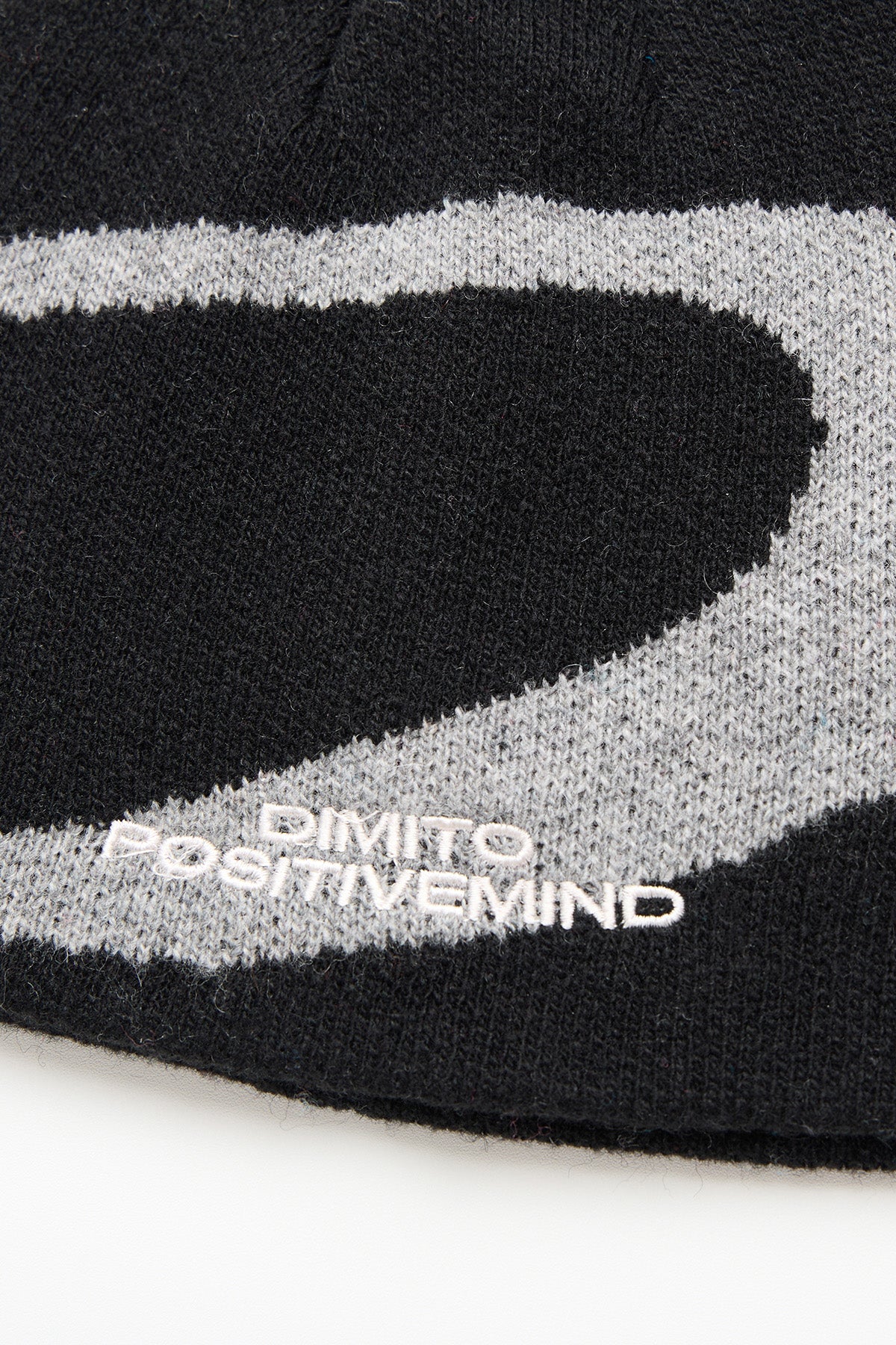 NEW BIG LOGO BEANIE BLACK