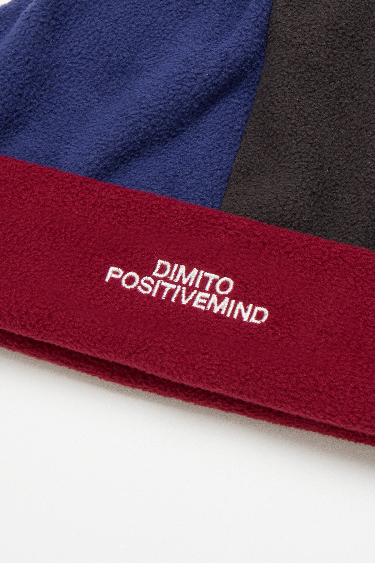 COLOR BLOCK FLEECE BEANIE WINE