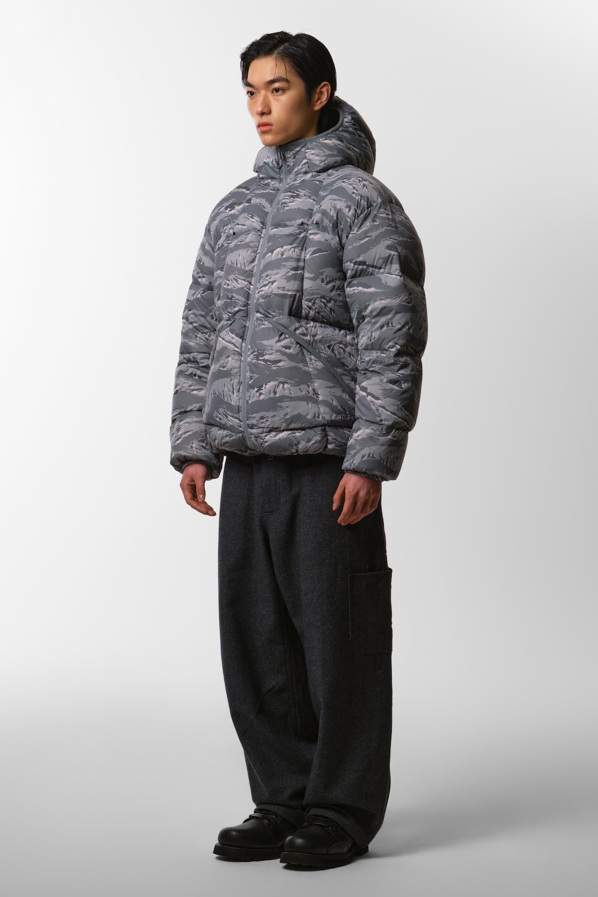25 VTX EASY PLUS HD GOOSE DOWN JACKET TIGER GREY CAMO (Ship-out date : 25.10.22 KST)