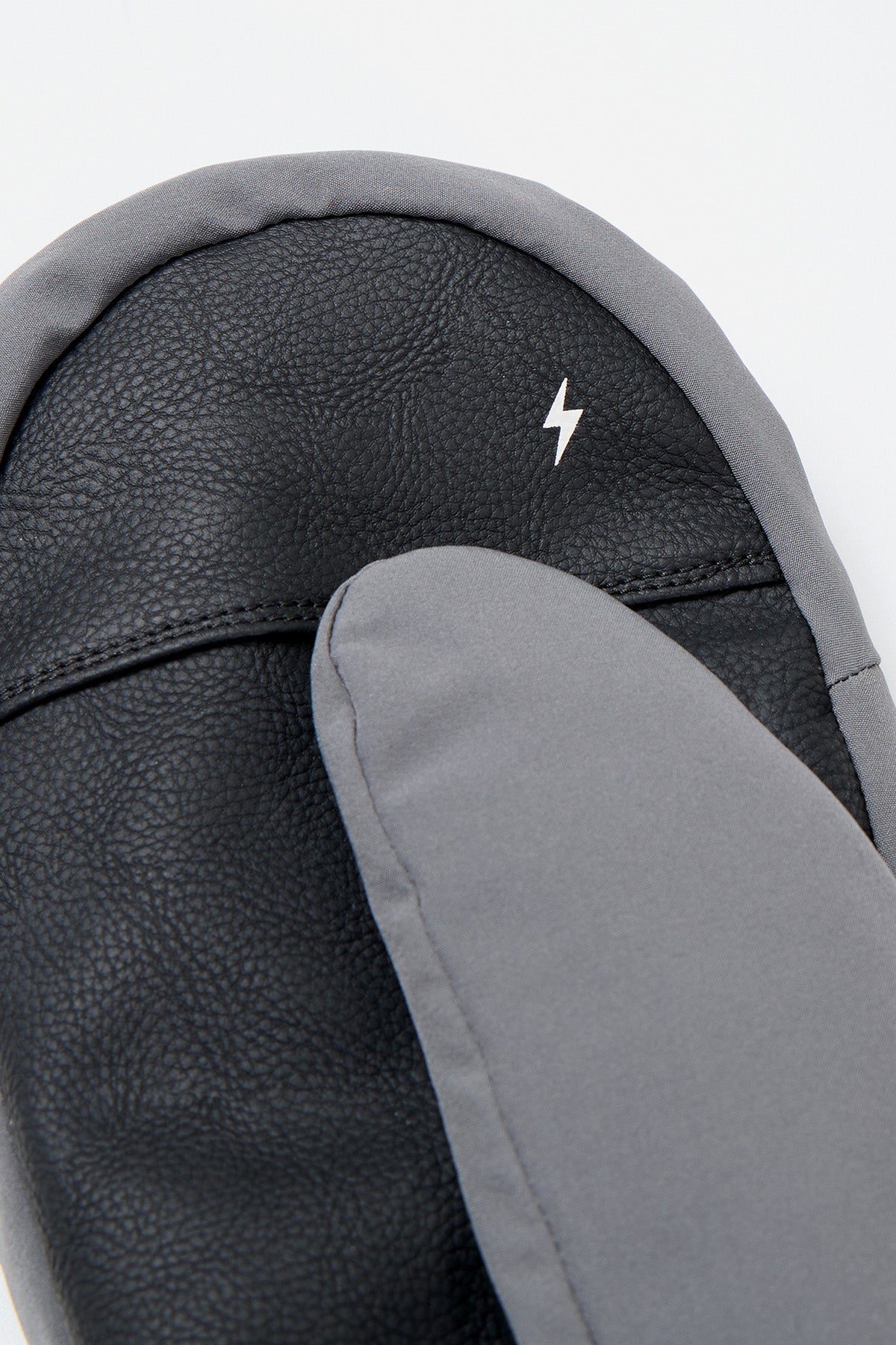 REFLECTIVE CROSS BAND MITTEN COOL GREY