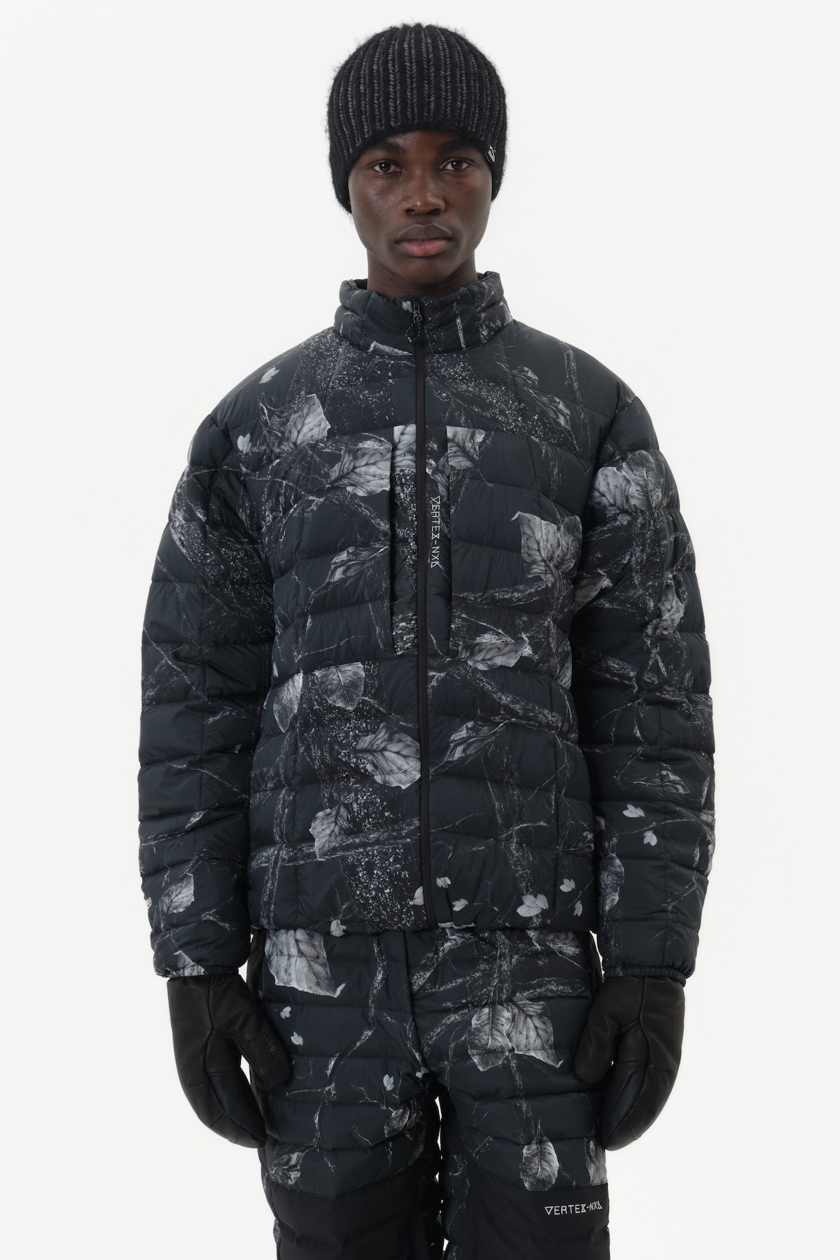 25 VTX COZY DOWN JACKET NIGHT TREE (Ship-out date : 25.11.05 KST)