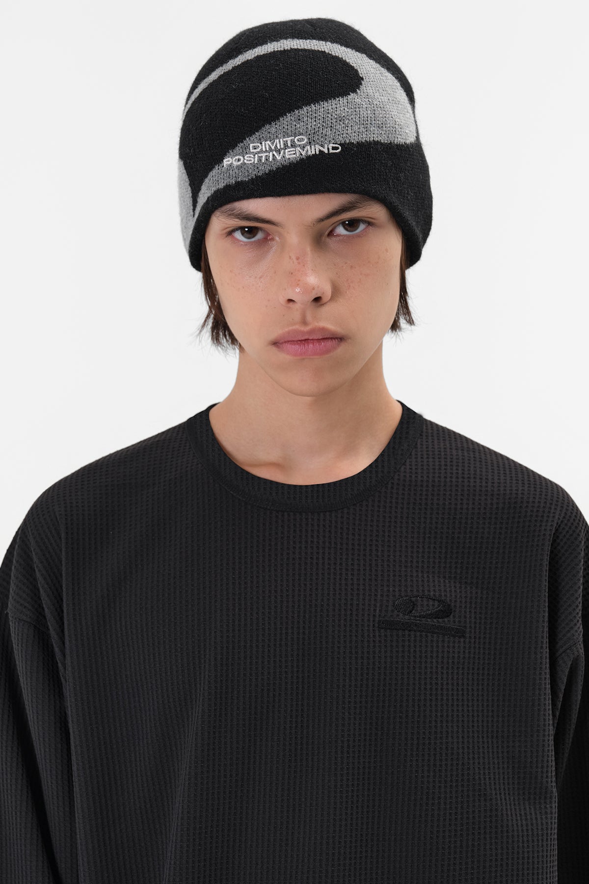 LIGHT WEIGHT WAFFLE LSV TEE BLACK