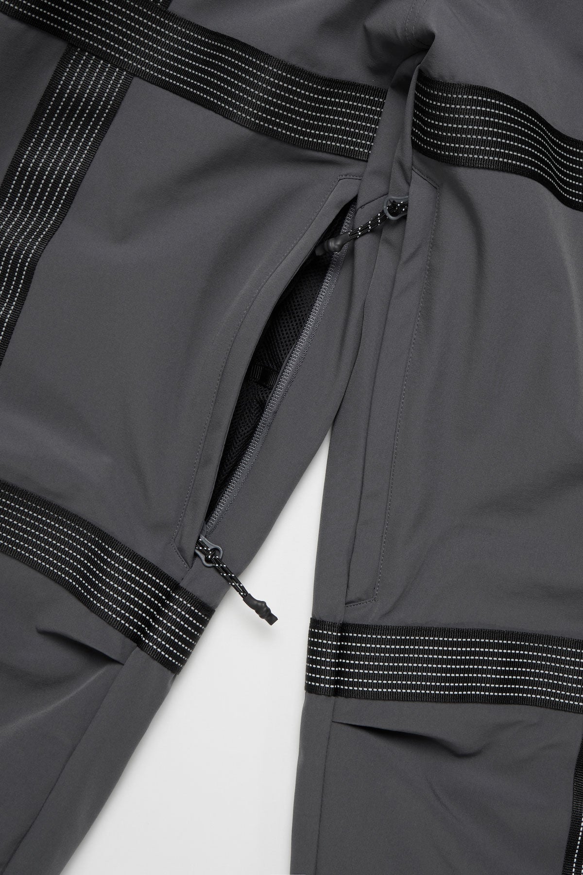REFLECTIVE LINE BANDED PANTS (WIDE FIT LV.2) BLACK