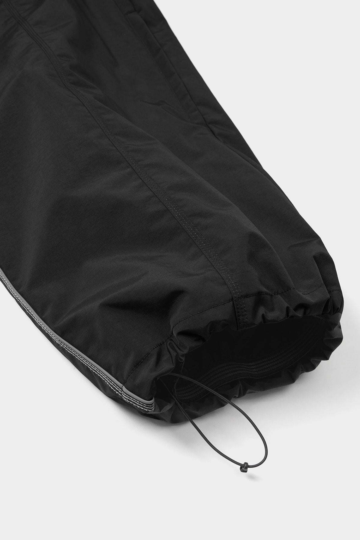 STAFF LINE PANTS (WIDE FIT LV.2) BLACK