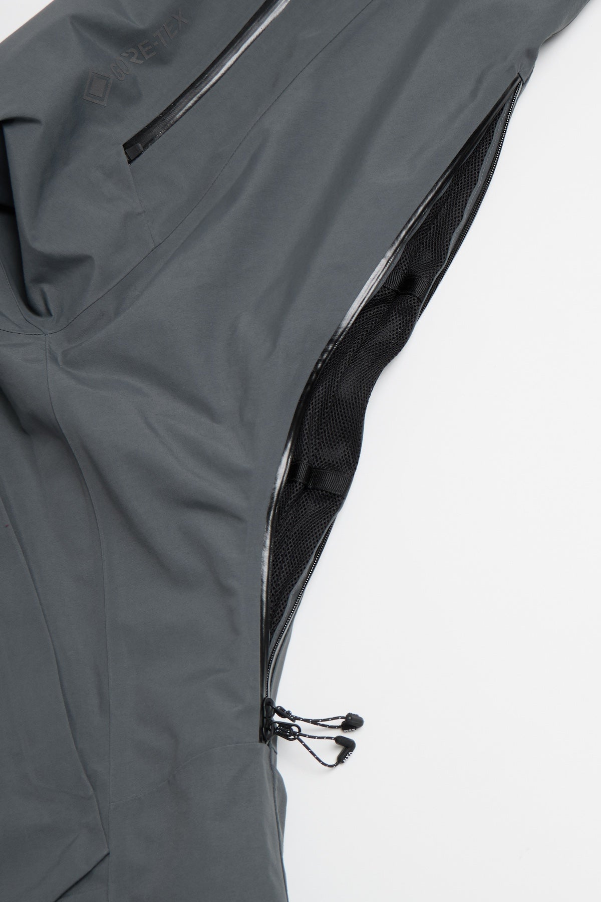 25 GORE-TEX 2L JACKET BLACK