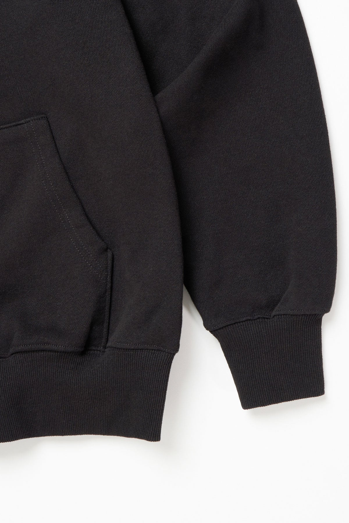 NS LIP HOODIE BLACK