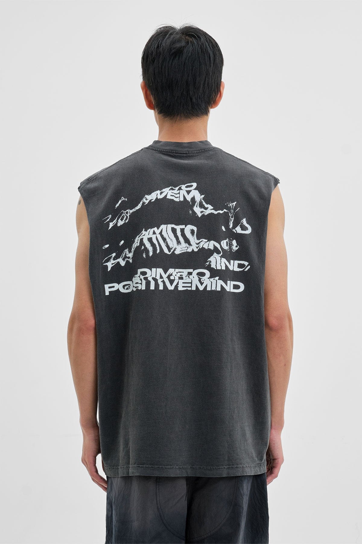 VERT CIRCLE LOGO GD 6.5OZ SLEEVELESS VINTAGE BLACK