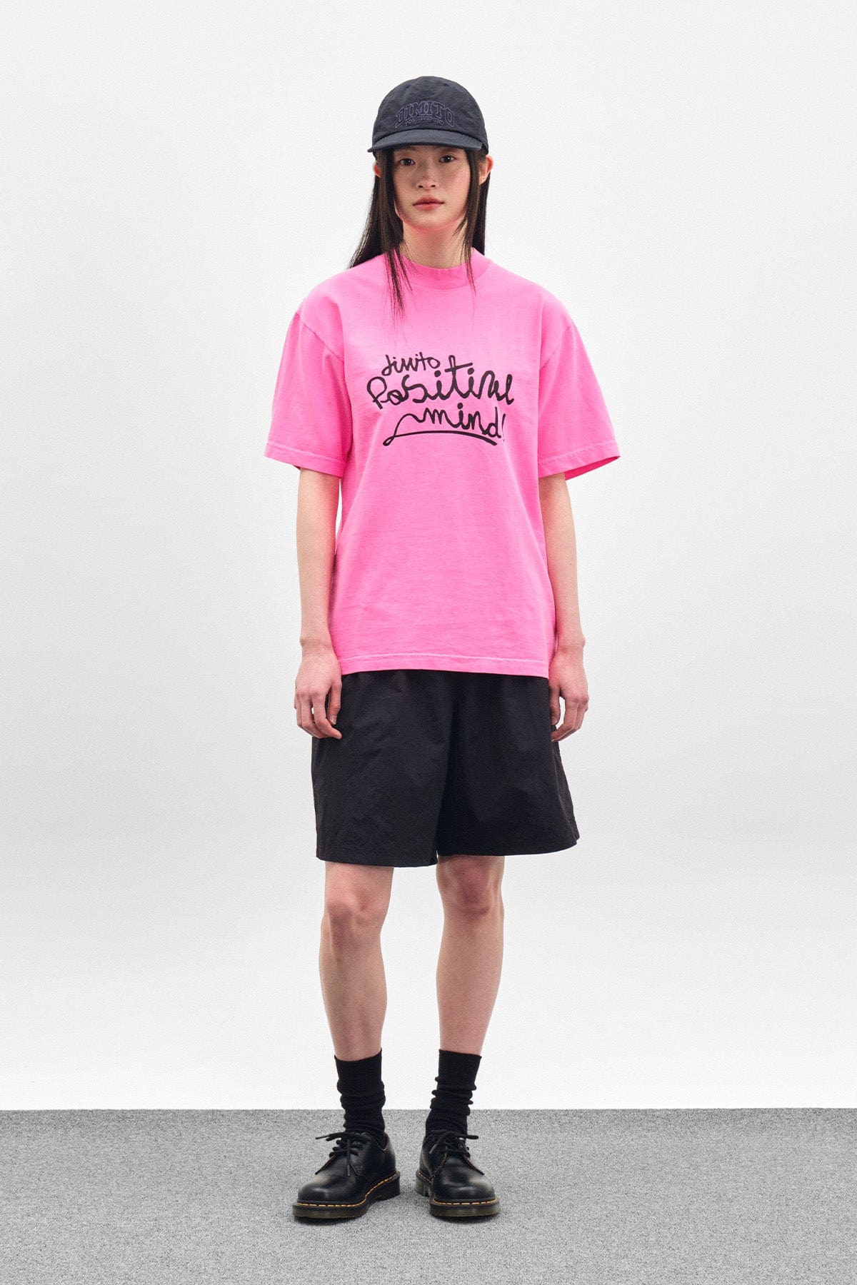 VERT DOODLE SSV GD 6.5OZ TEE NEON PINK