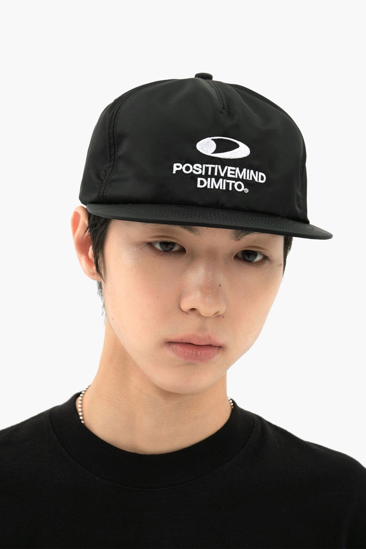 VERT ONE-SIZE CIRCLE LOGO SATIN TRUCKER CAP BLACK