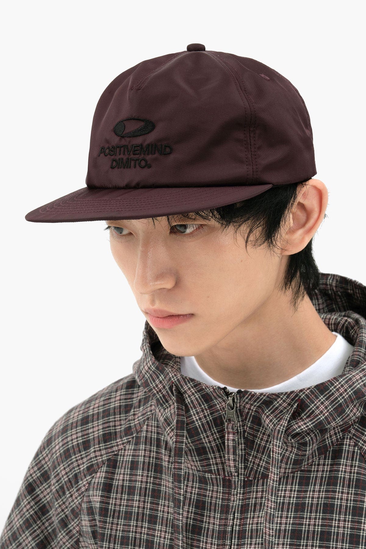 VERT ONE-SIZE CIRCLE LOGO SATIN TRUCKER CAP WINE