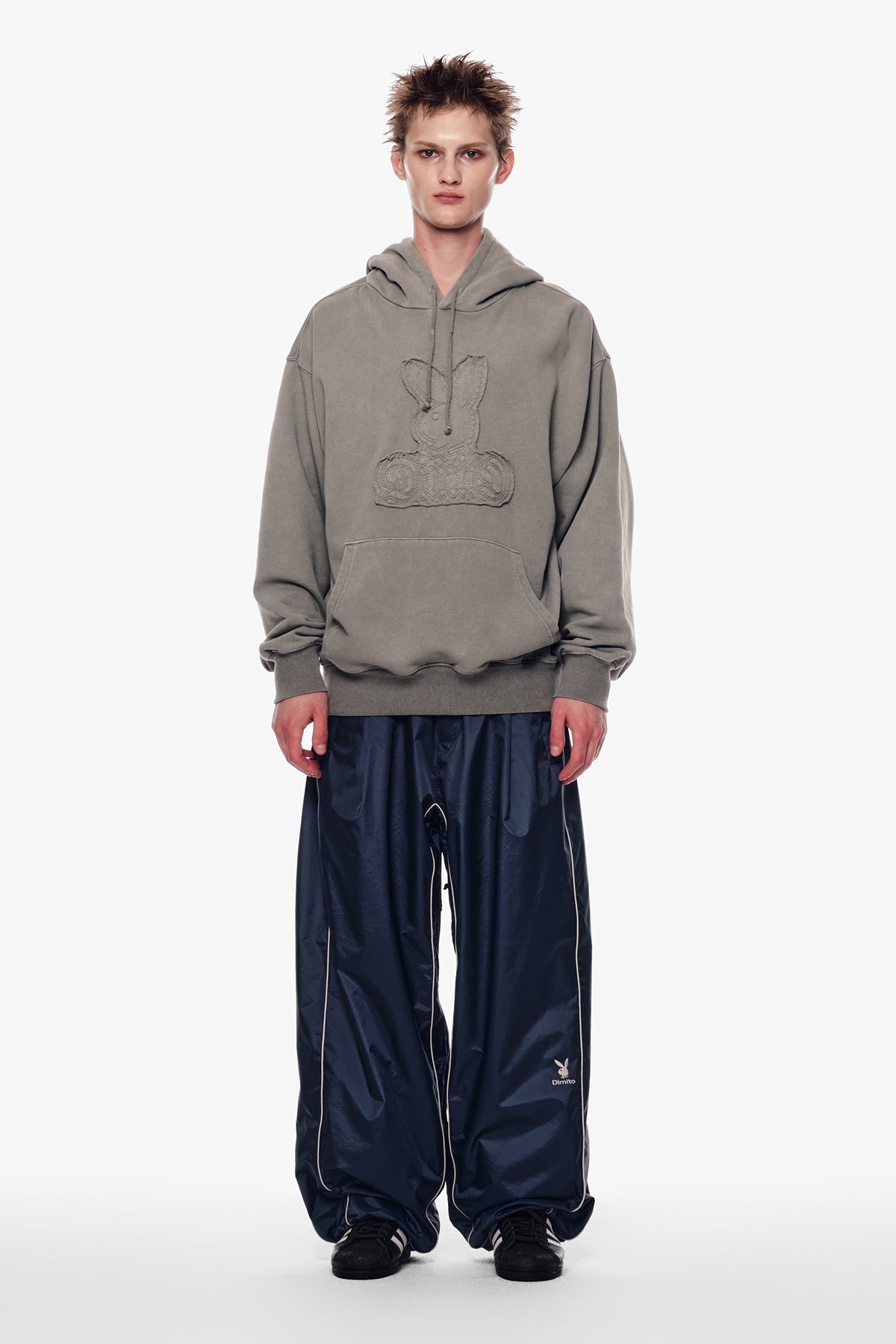 [PLAYBOY x DIMITO] PIPING BANDED PANTS (WIDE FIT LV.2) CLOUDY BLUE