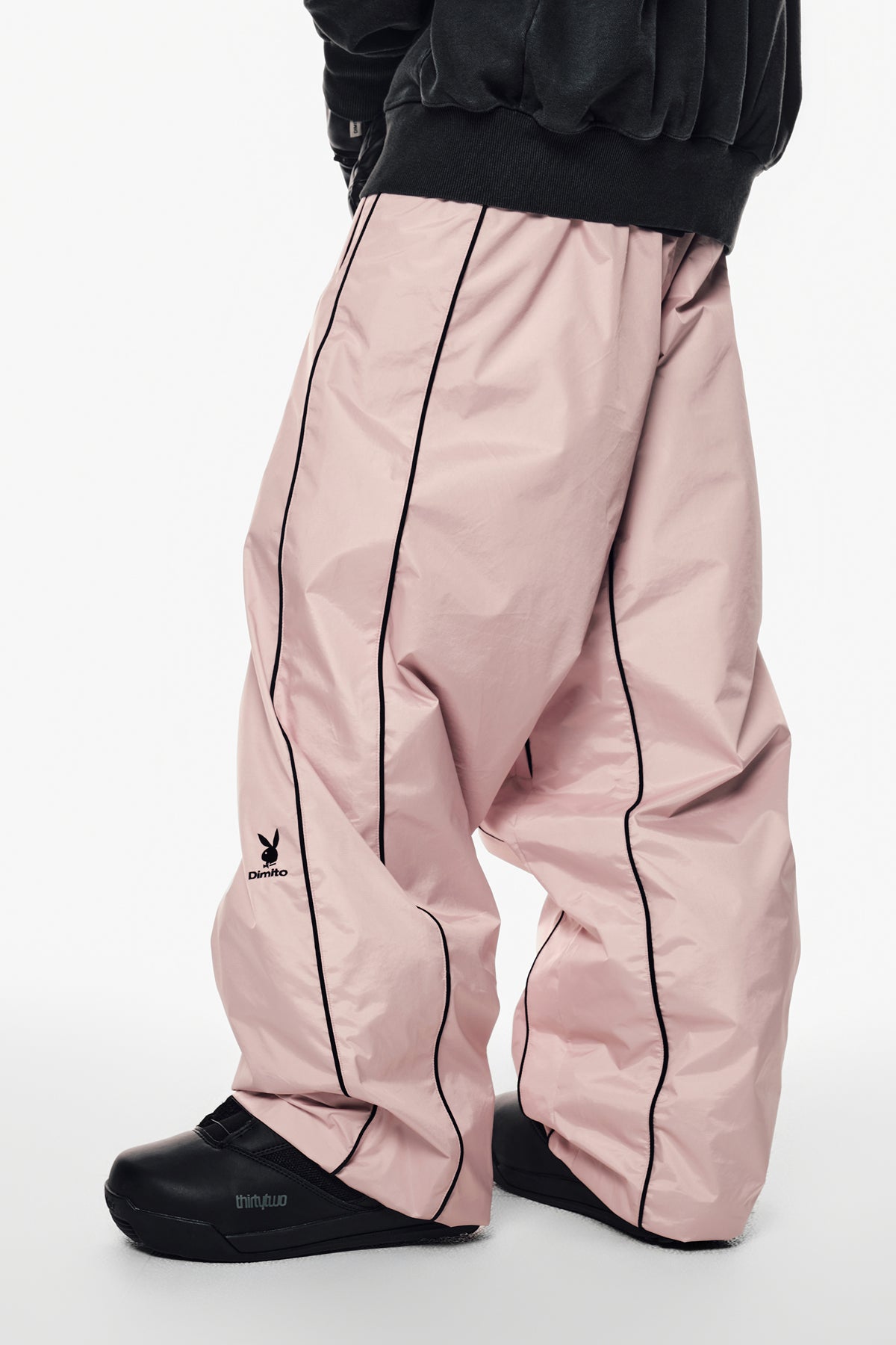 [PLAYBOY x DIMITO] PIPING BANDED PANTS (WIDE FIT LV.2) BABY PINK (Available on 25.09.30)