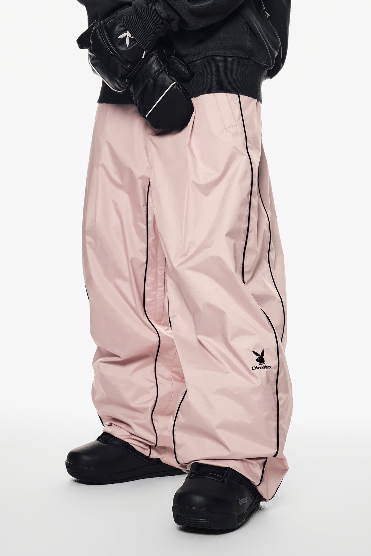 [PLAYBOY x DIMITO] PIPING BANDED PANTS (WIDE FIT LV.2) BABY PINK (Available on 25.09.30)