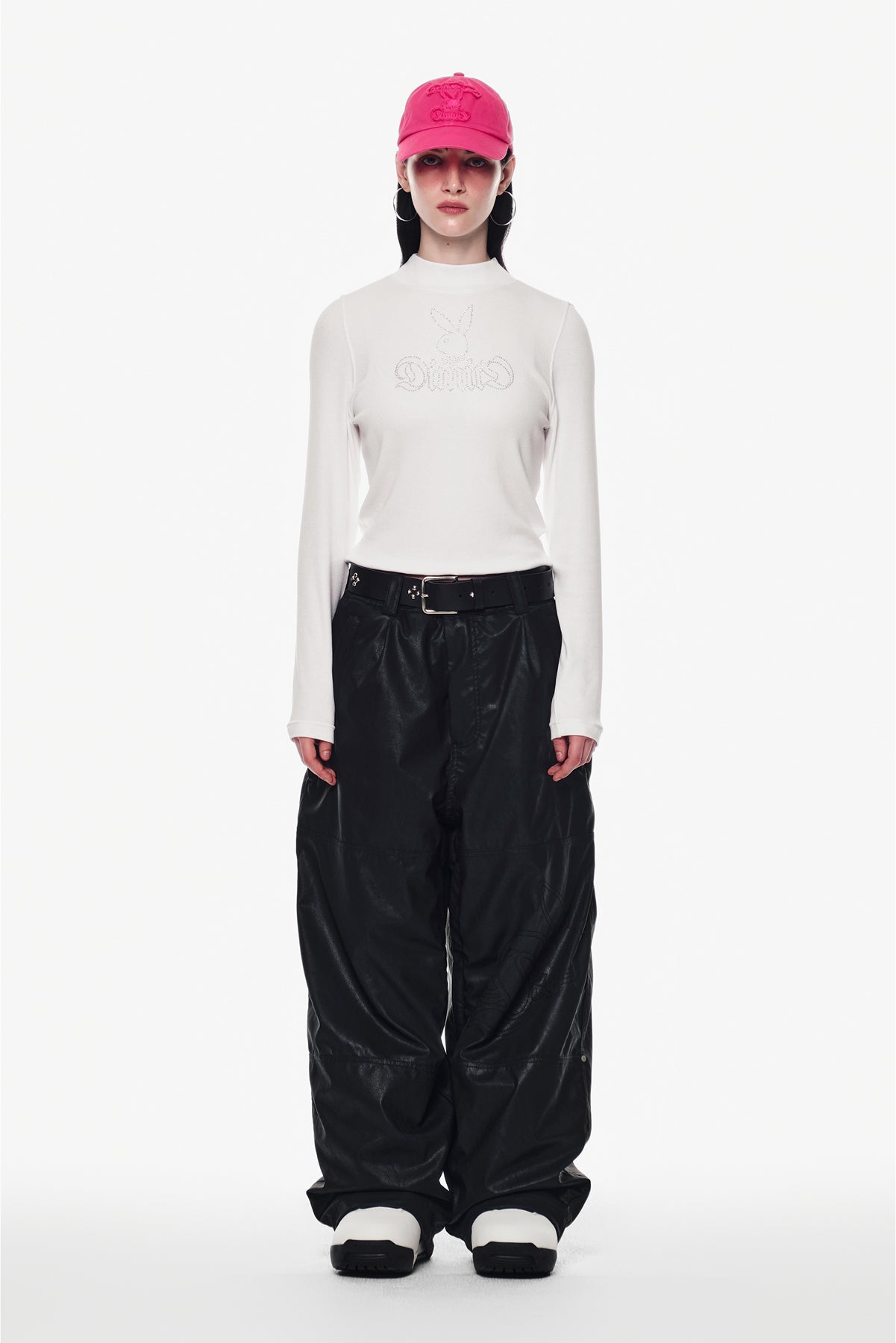 [PLAYBOY x DIMITO] BUNNY CHARMSTONE NECK TOP WHITE