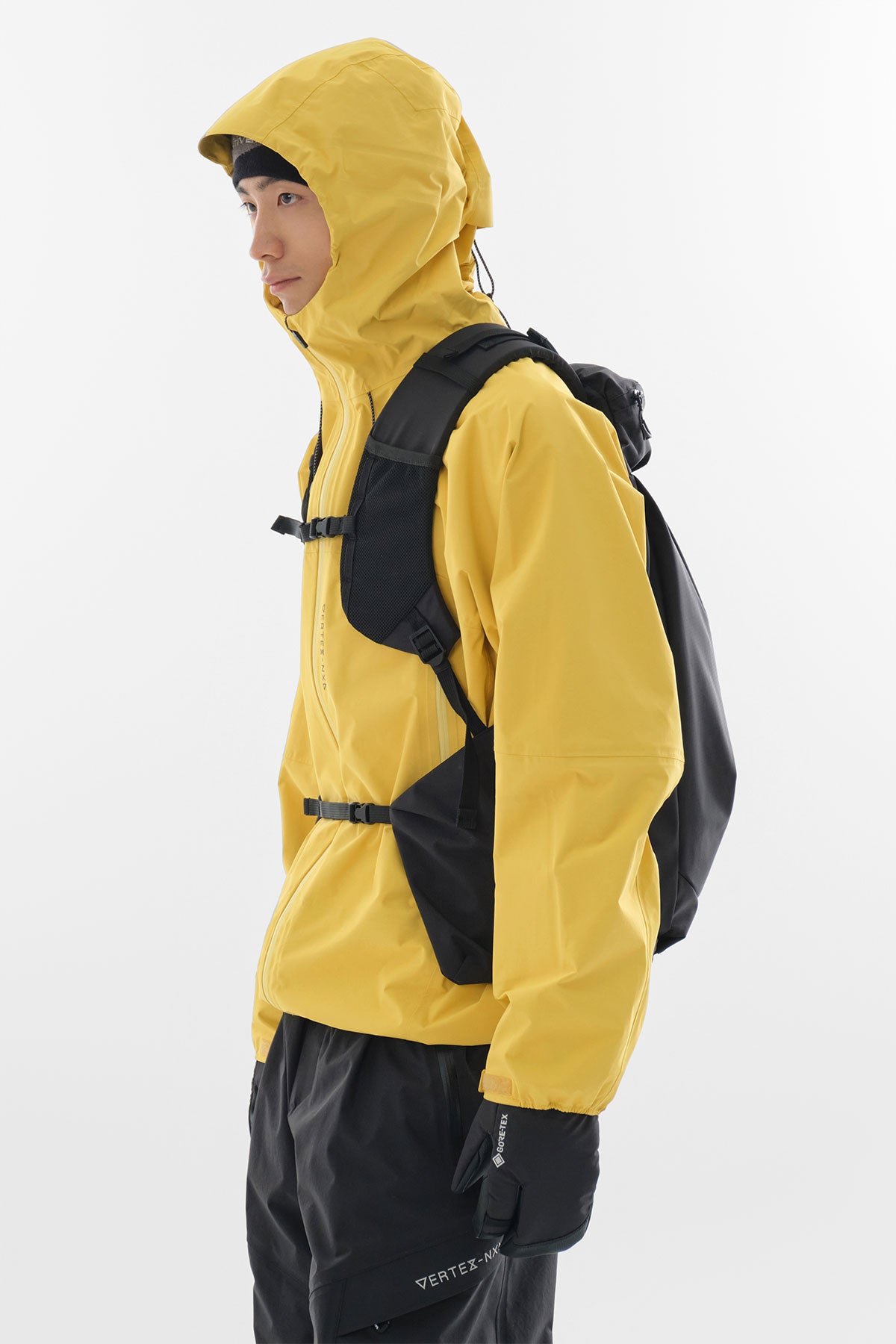 25 FLIGHT SOFT SHELL BACKPACK BLACK