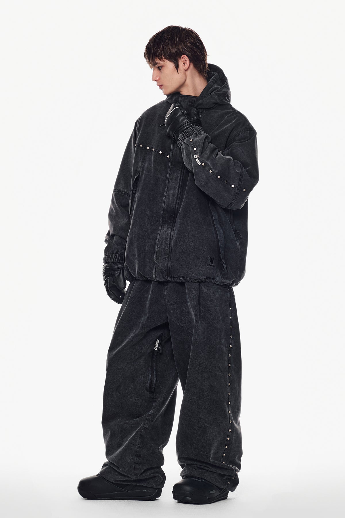 [PLAYBOY x DIMITO] STUD LINE OG DENIM PANTS (WIDE FIT LV.2) WASHED GREY