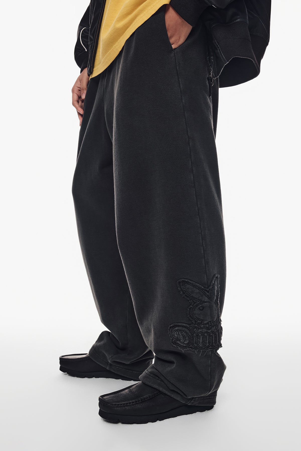 [PLAYBOY x DIMITO] BUNNY SWEATPANTS WASHED BLACK