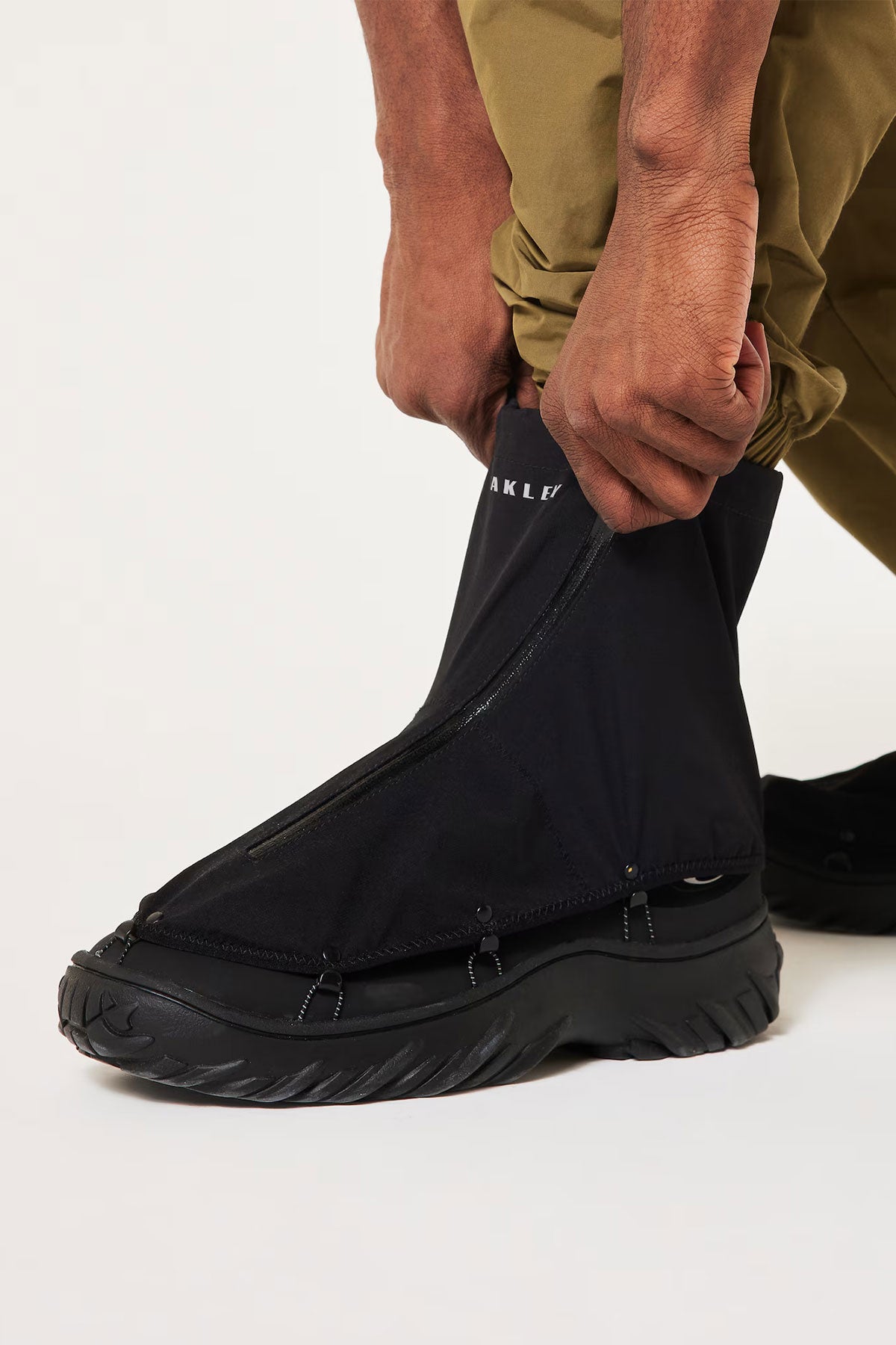 [OAKLEY] MERIDIAN LOW EXT BLACKOUT