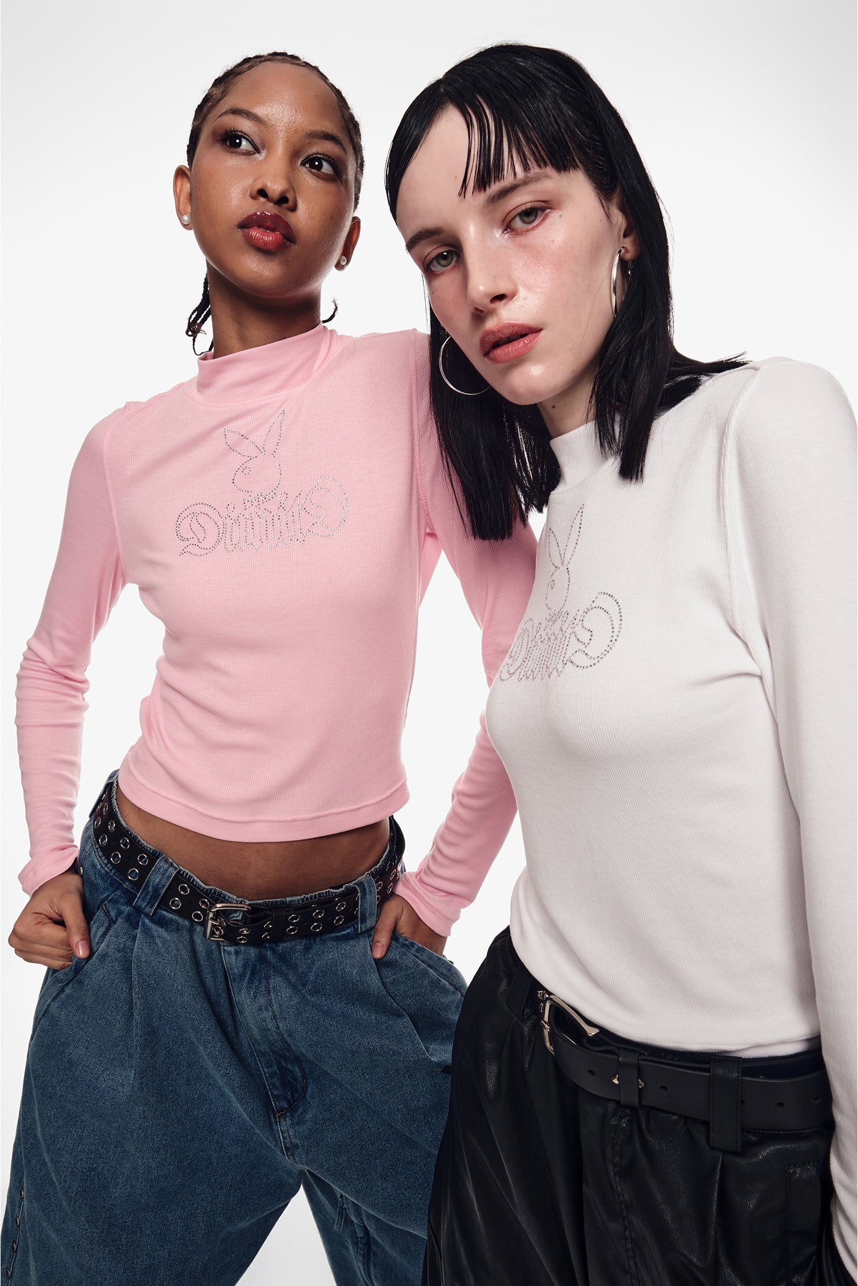 [PLAYBOY x DIMITO] BUNNY CHARMSTONE NECK TOP WHITE
