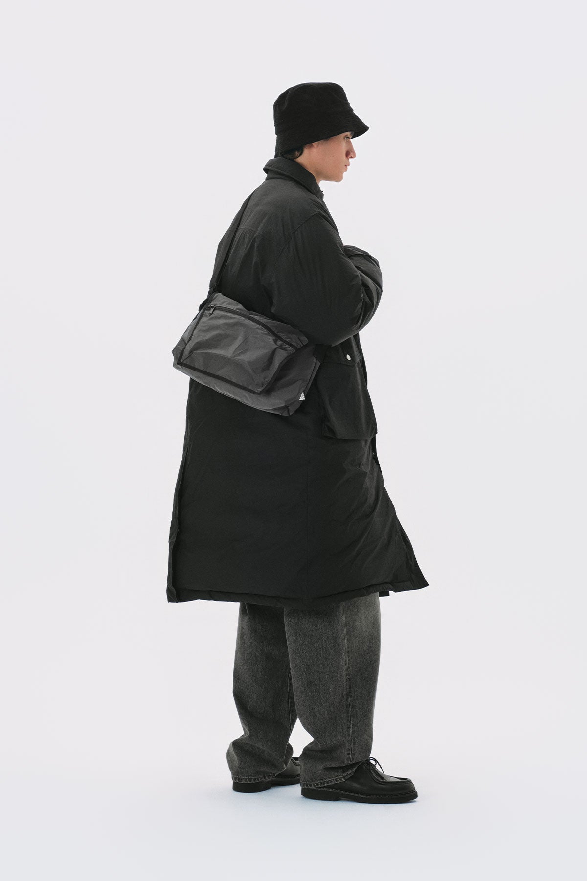 [FOUND POCKET] COMPACT UTILITY CROSS BAG GREY