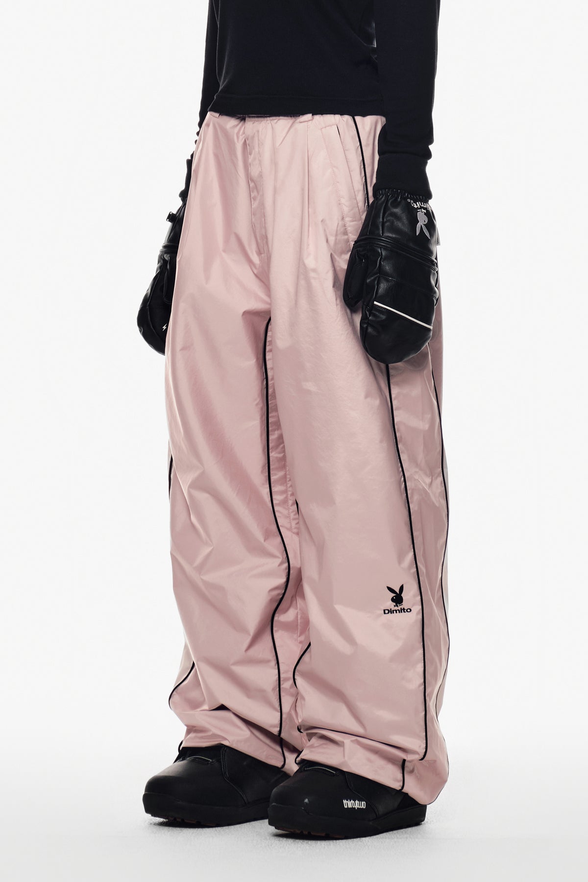 [PLAYBOY x DIMITO] PIPING BANDED PANTS (WIDE FIT LV.2) BABY PINK (Available on 25.09.30)