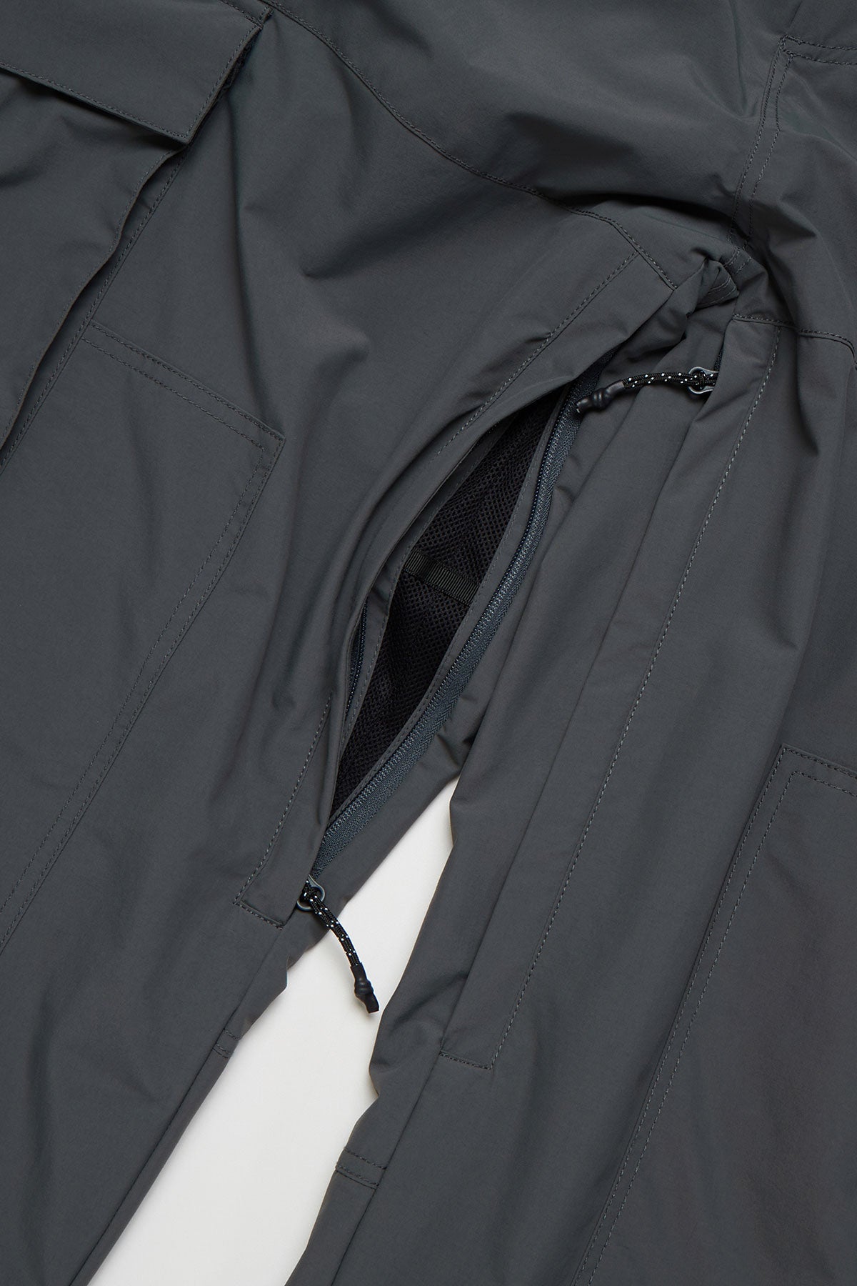 VOLT CARGO BIG PANTS (WIDE FIT LV.1) LEO BLACK