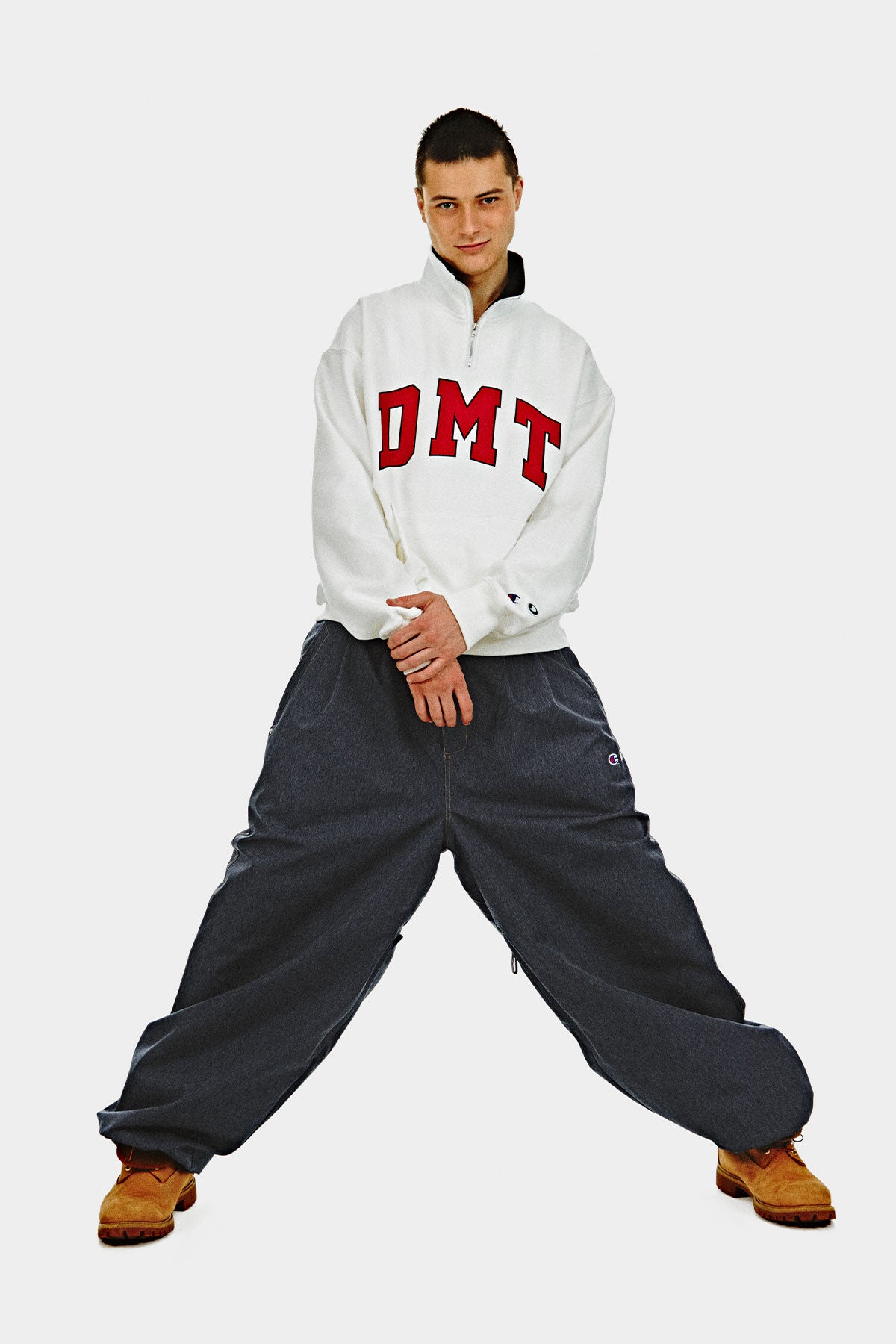 [CHAMPION x DIMITO] DMT VARSITY HALF ZIP SWEATSHIRT WHITE (Available date : 26.10.12)