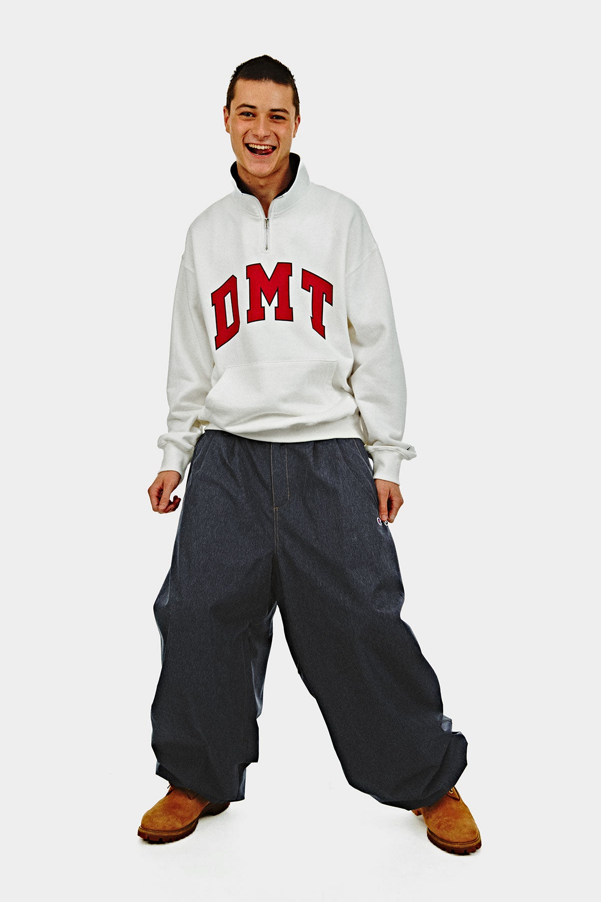 [CHAMPION x DIMITO] DMT VARSITY HALF ZIP SWEATSHIRT WHITE (Available date : 26.10.12)