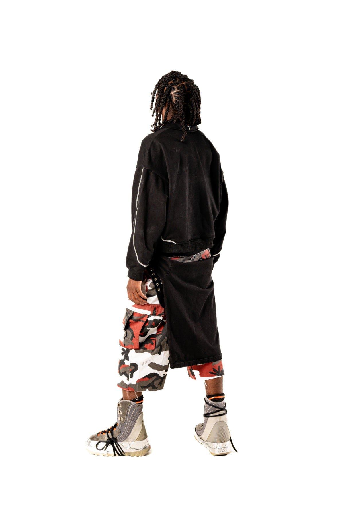 [PROMO] [CLOSNEA] ESSENTIAL SWEATER BLACK