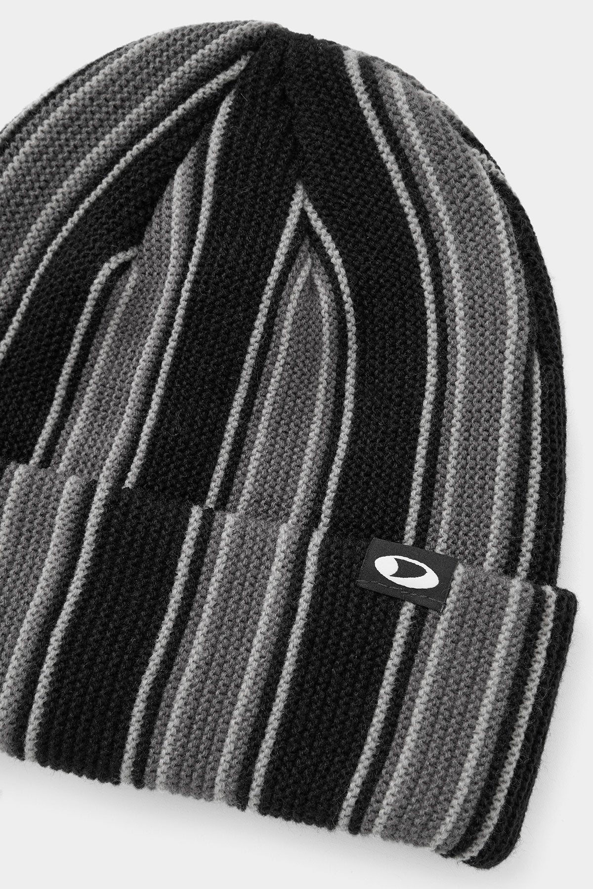 STRIPE LINE BEANIE BLACK