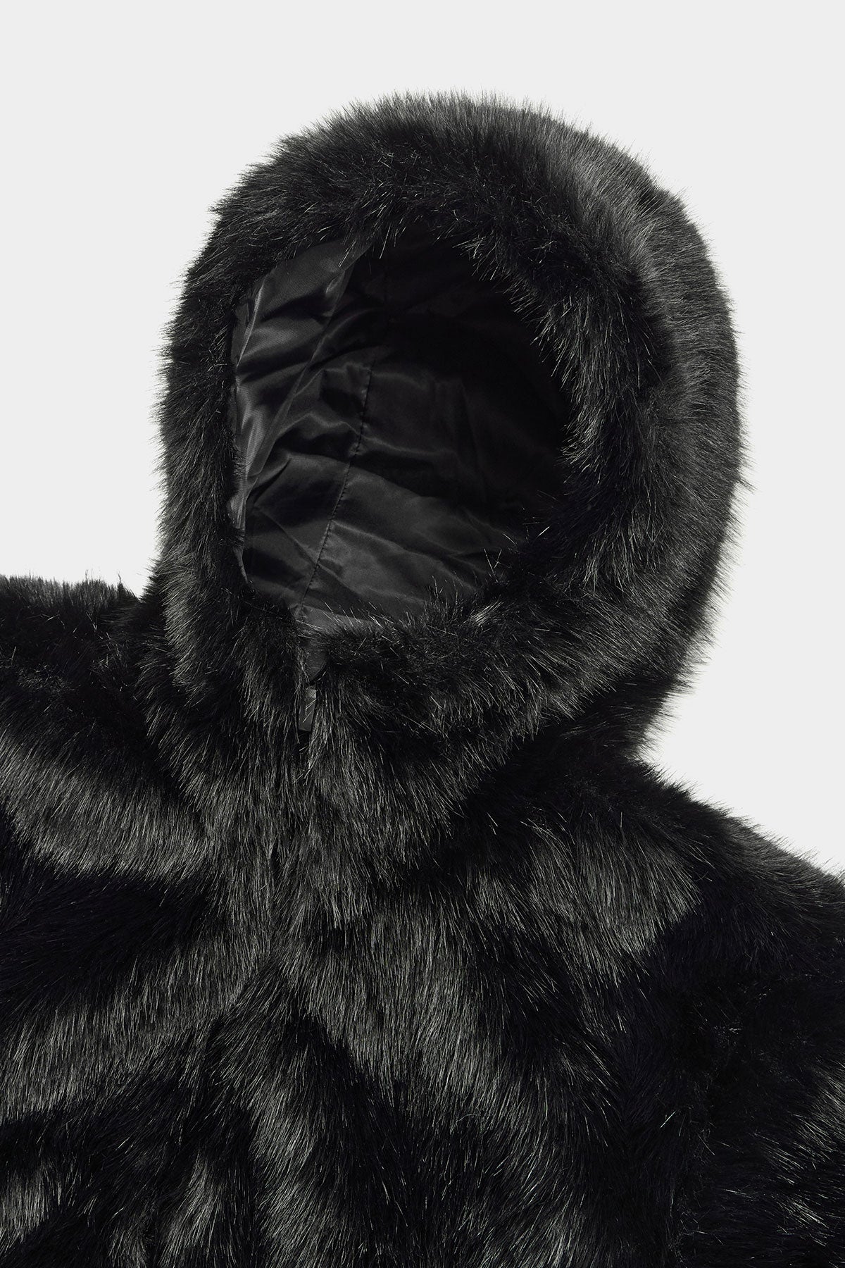 FAUX FUR HD JACKET BLACK BEAR (Delivery start : 26.09.09)