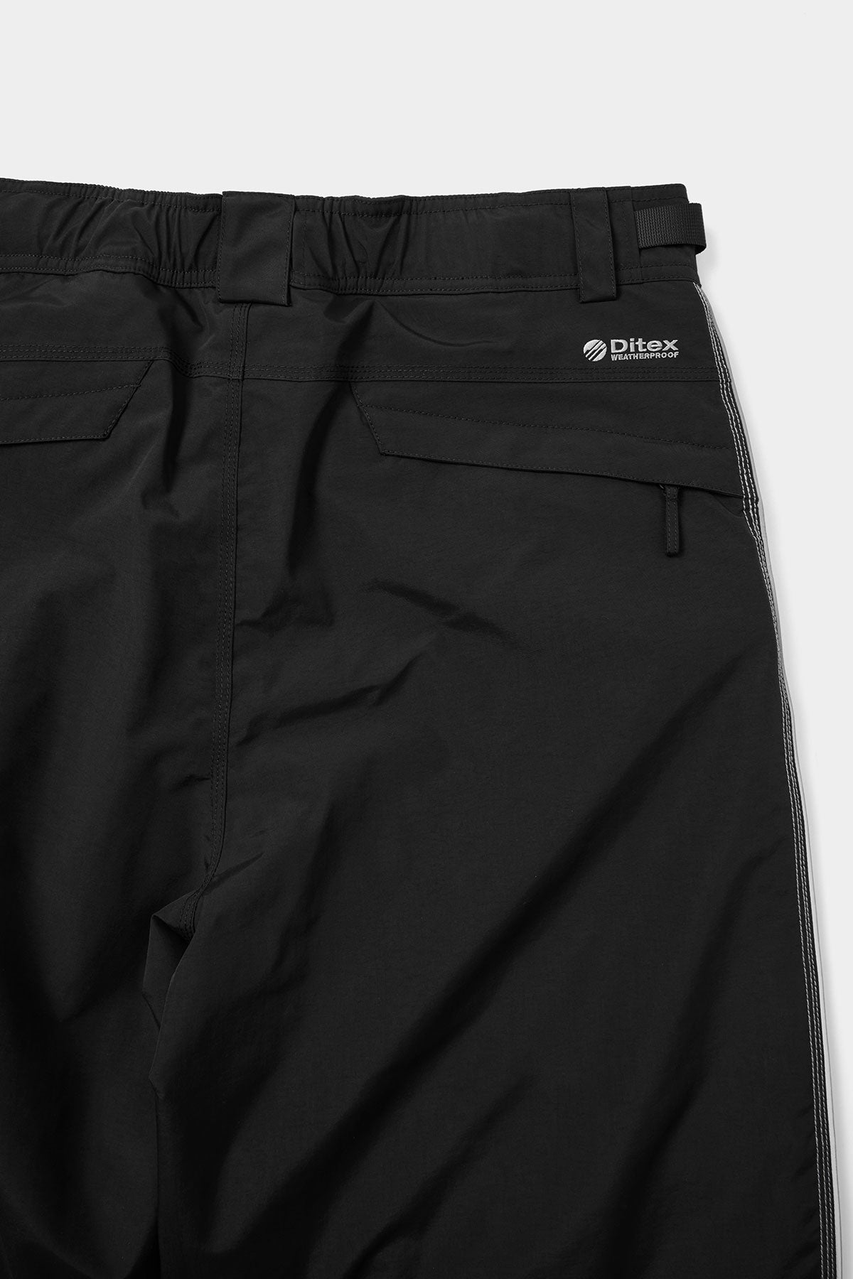 STAFF LINE PANTS (WIDE FIT LV.2) BLACK