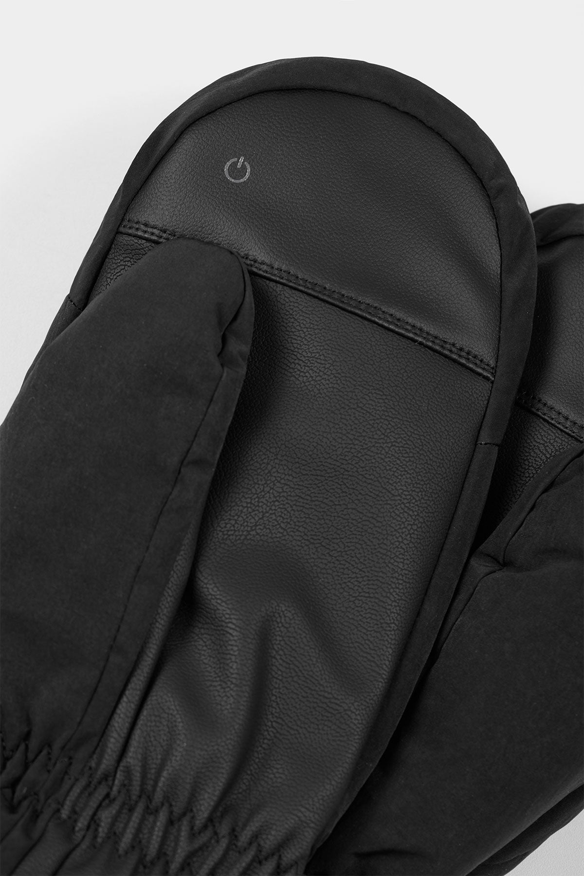 [CHAMPION x DIMITO] STITCHED LINE MITTEN BLACK (Available date : 26.10.12)