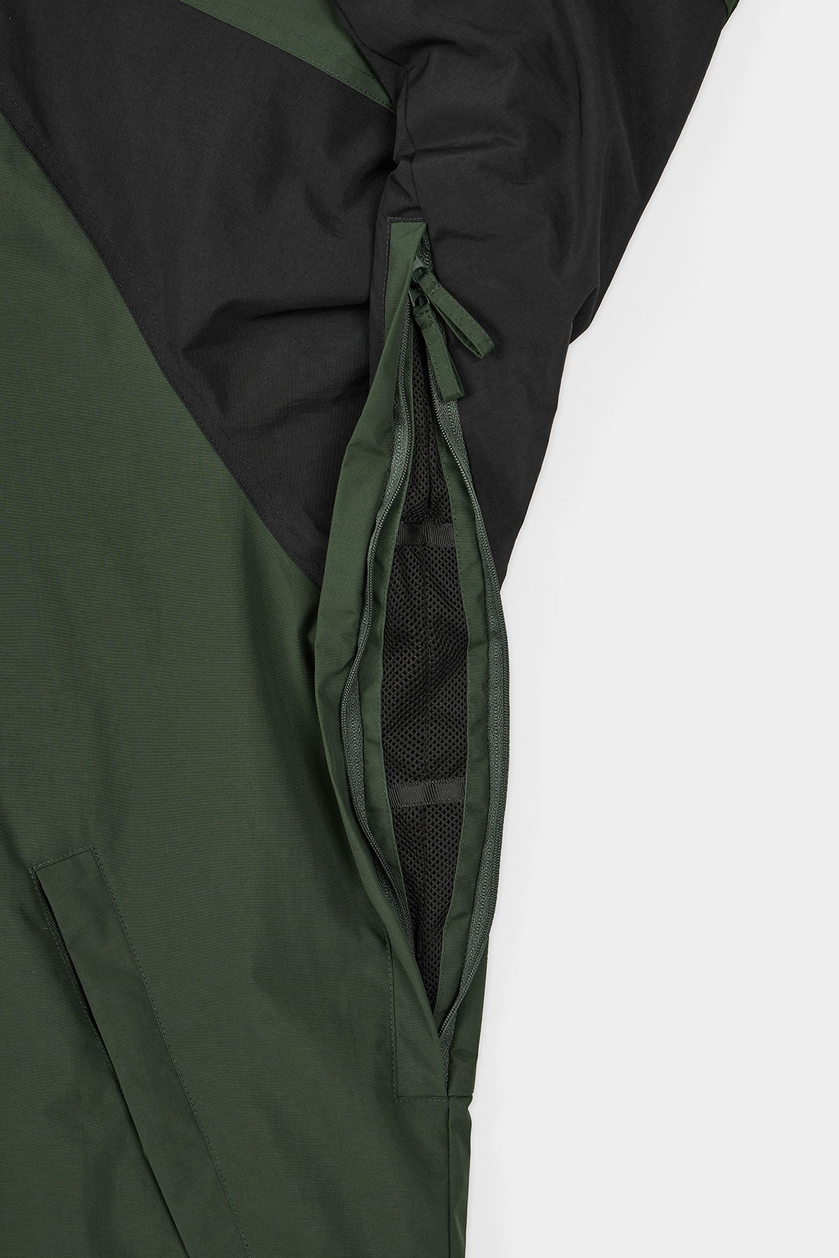 [CHAMPION x DIMITO] VARSITY ANORAK TRACK JACKET DARK GREEN (Available date : 26.10.12)