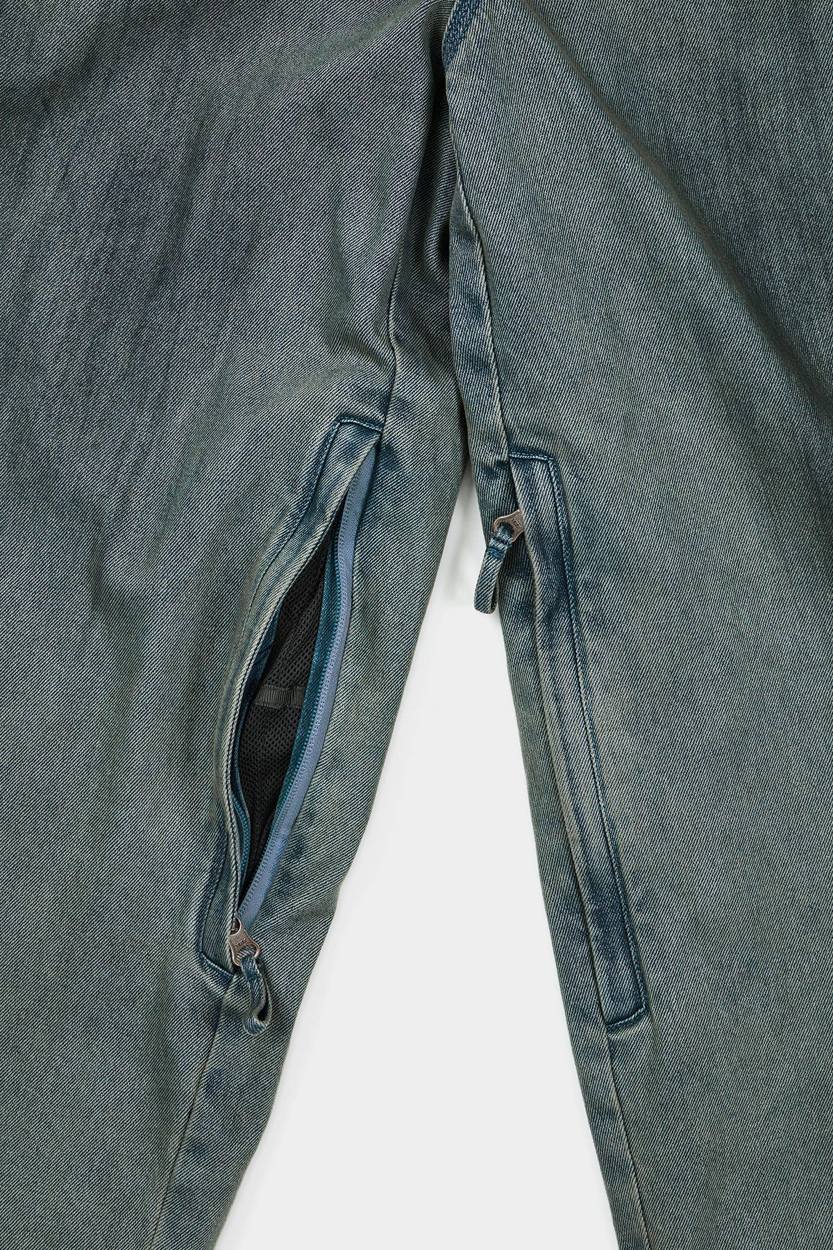 DENIM MULTI CARGO PANTS (WIDE FIT LV.2) DW LIGHT BLUE (Delivery start : 26.09.09)