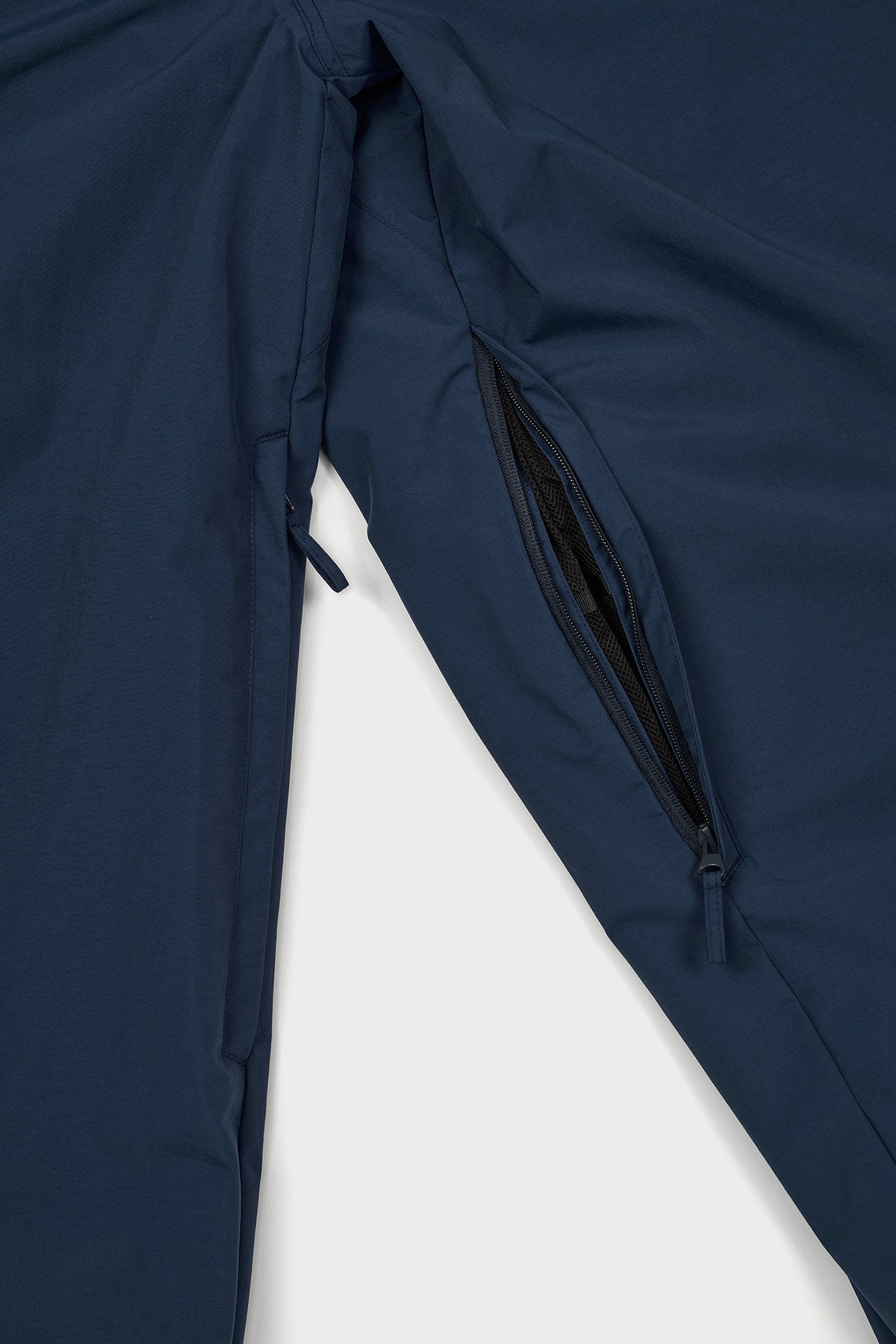 [CHAMPION x DIMITO] SCRIPT TRACK BANDED PANTS (WIDE FIT LV.2) YALE BLUE (Available date : 26.10.12)