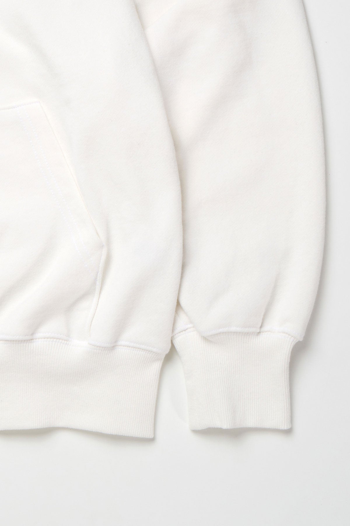 NS LIP HOODIE WHITE