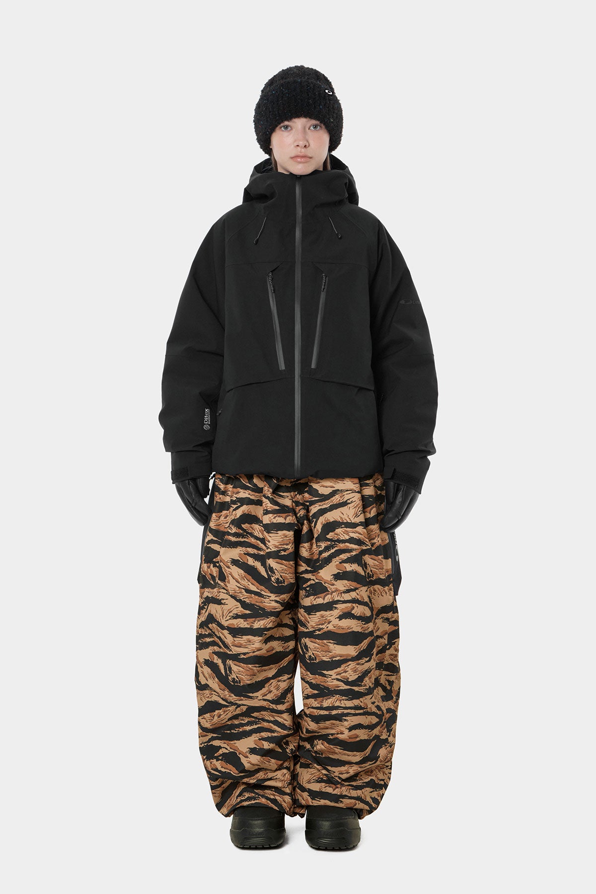 APEX DOWN JACKET BLACK