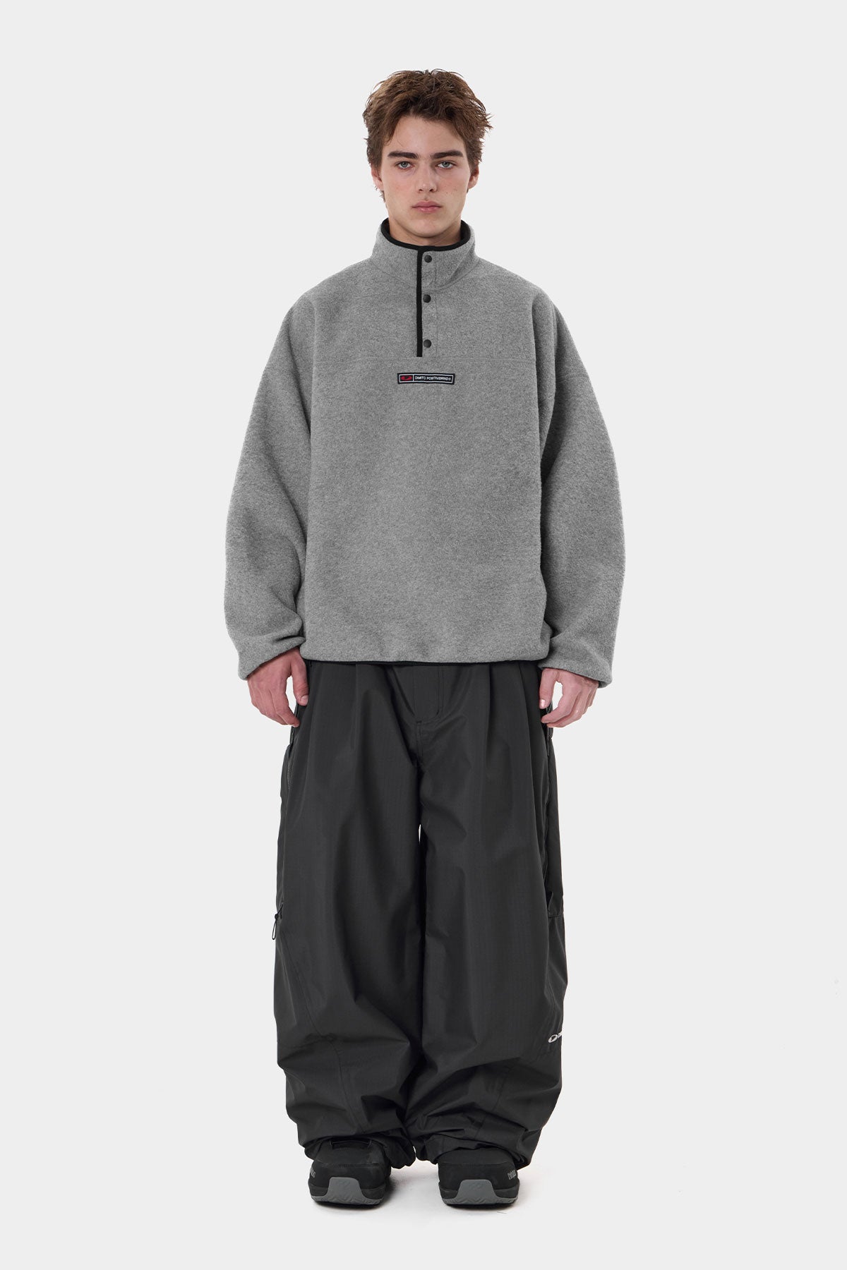 FLEECE MOCK NECK WARM GREY (Delivery date : 26.09.28)