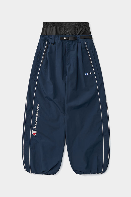 [CHAMPION x DIMITO] SCRIPT TRACK BANDED PANTS (WIDE FIT LV.2) YALE BLUE (Available date : 26.10.12)
