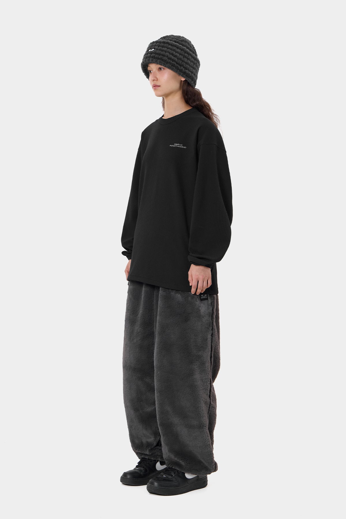LW WAFFLE LSV TEE BLACK (Delivery date : 26.09.28)