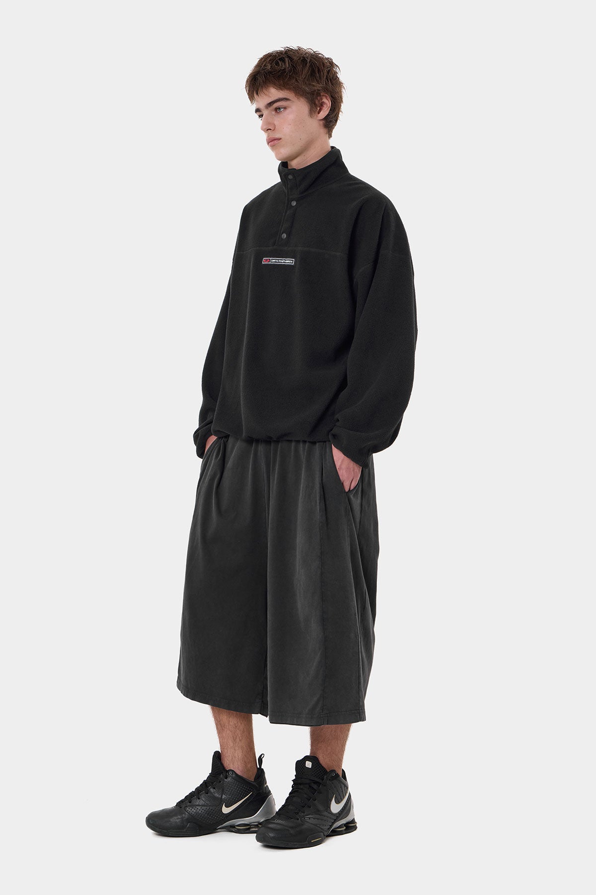 FLEECE MOCK NECK BLACK (Delivery date : 26.09.28)