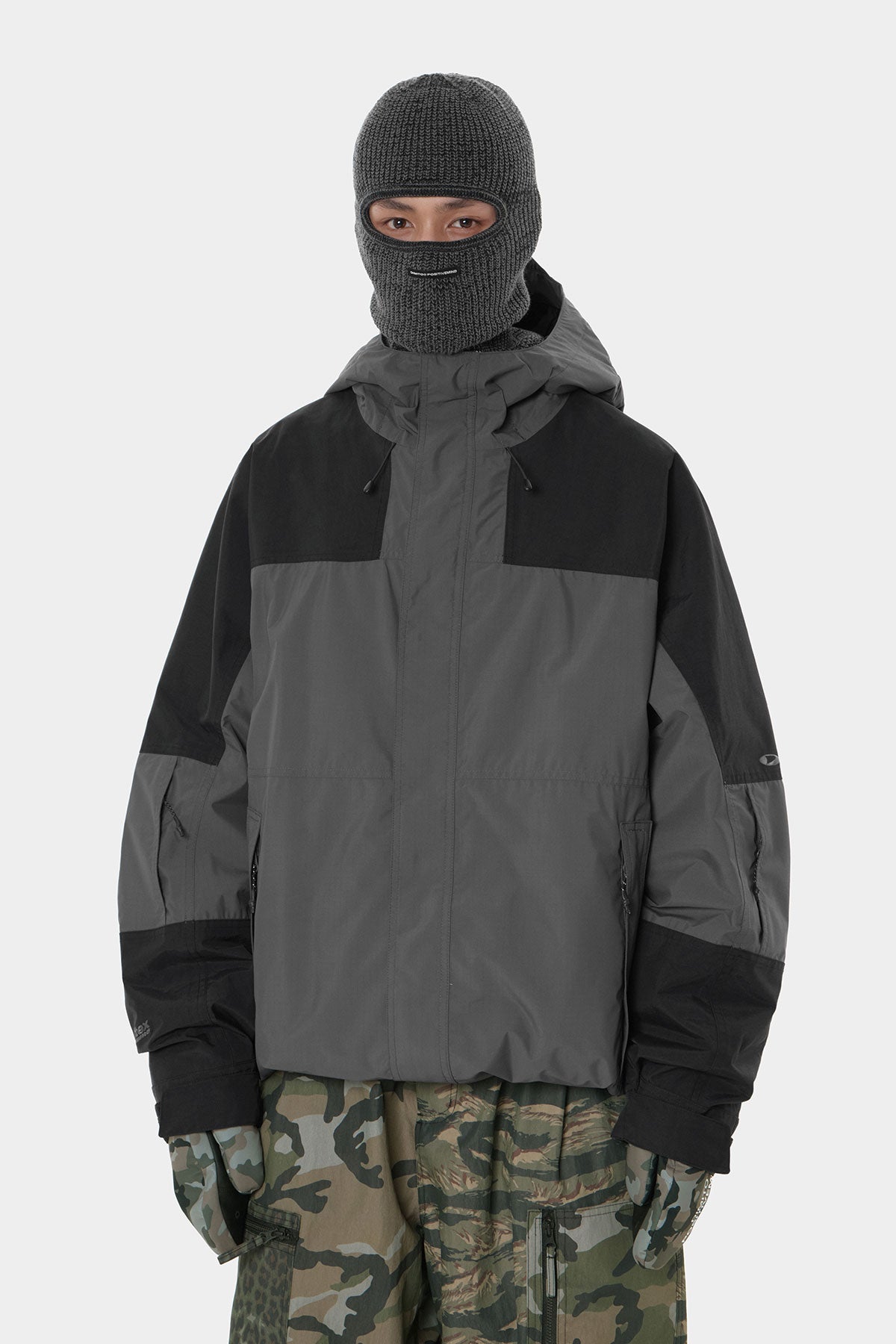 MT BLOCK JACKET CHARCOAL (Delivery start : 26.09.09)