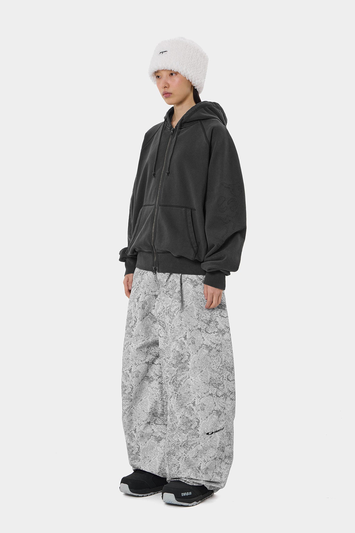 OVERLOCK ZIP-UP GD HOODIE WASHED BLACK