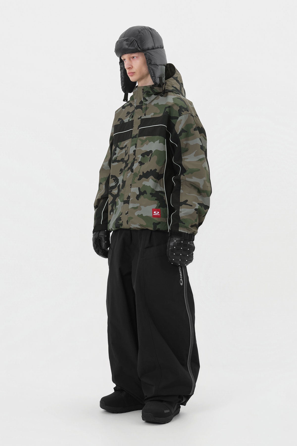 STAFF LINE PANTS (WIDE FIT LV.2) BLACK
